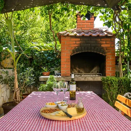 Kasalo בית הארחה 3*