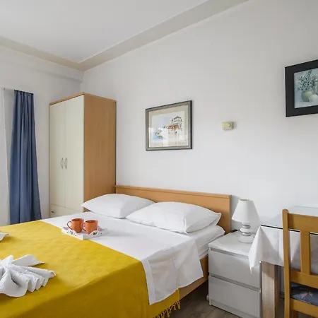 Kasalo בית הארחה 3*