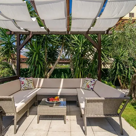 בית הארחה Kasalo