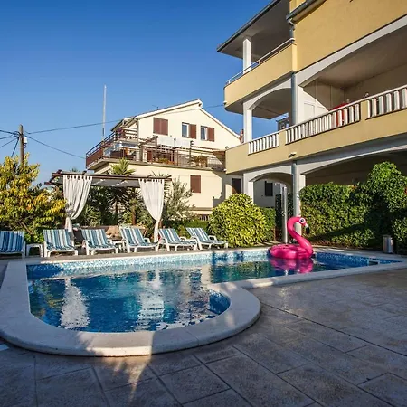 Kasalo Гостевой дом 3*